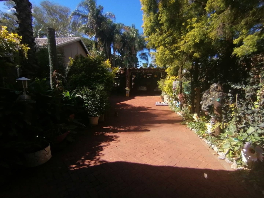 5 Bedroom Property for Sale in Pretoria North Gauteng