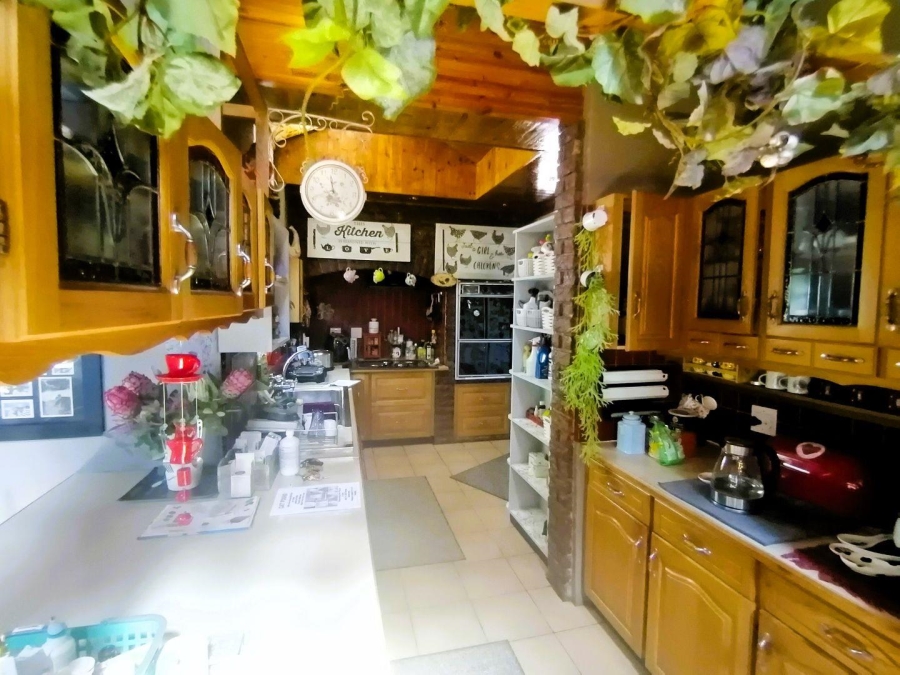 5 Bedroom Property for Sale in Pretoria North Gauteng