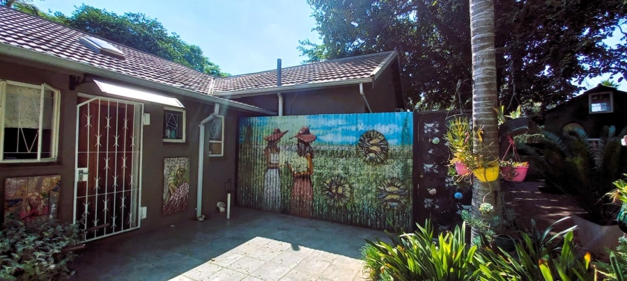 5 Bedroom Property for Sale in Pretoria North Gauteng