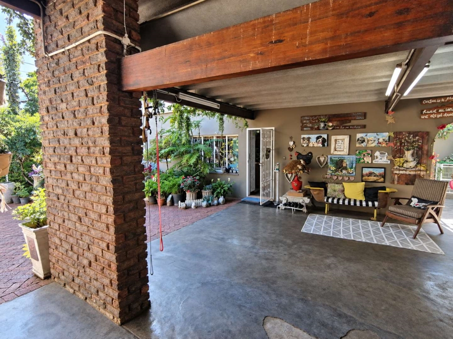 5 Bedroom Property for Sale in Pretoria North Gauteng