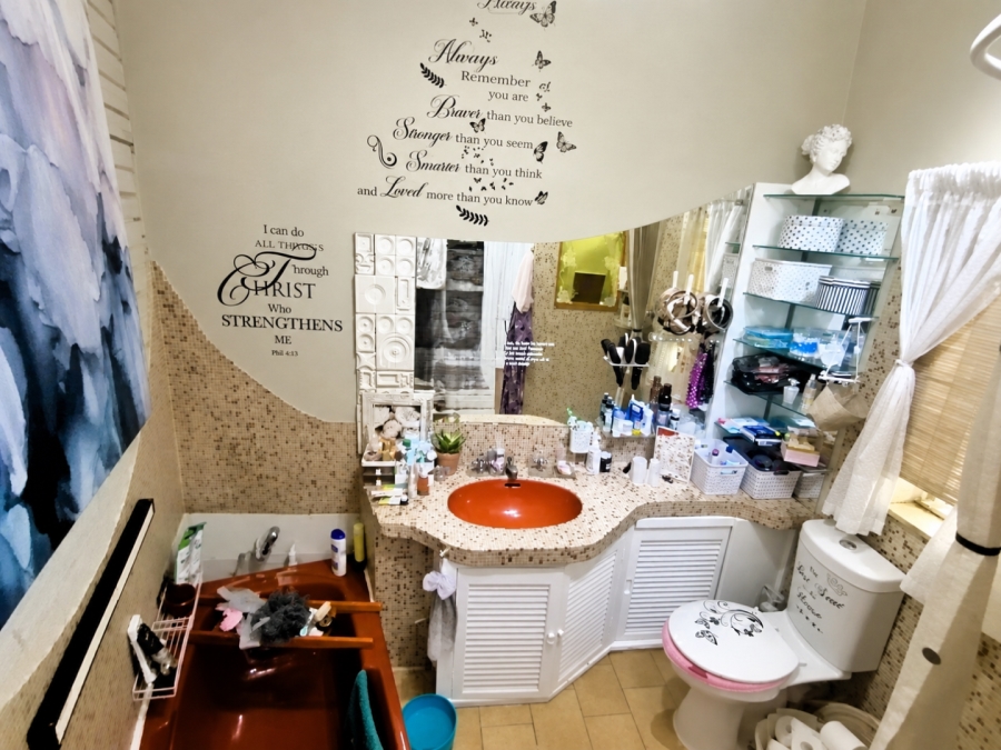5 Bedroom Property for Sale in Pretoria North Gauteng