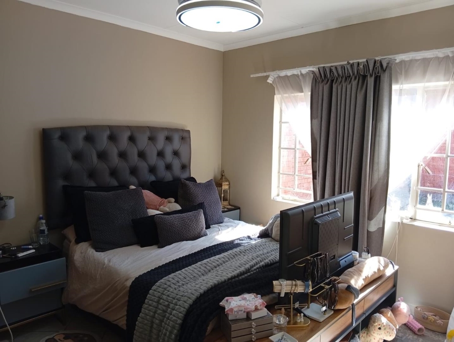 3 Bedroom Property for Sale in Sinoville Gauteng