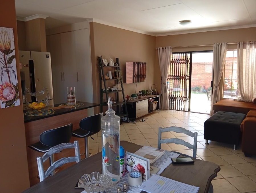 3 Bedroom Property for Sale in Sinoville Gauteng