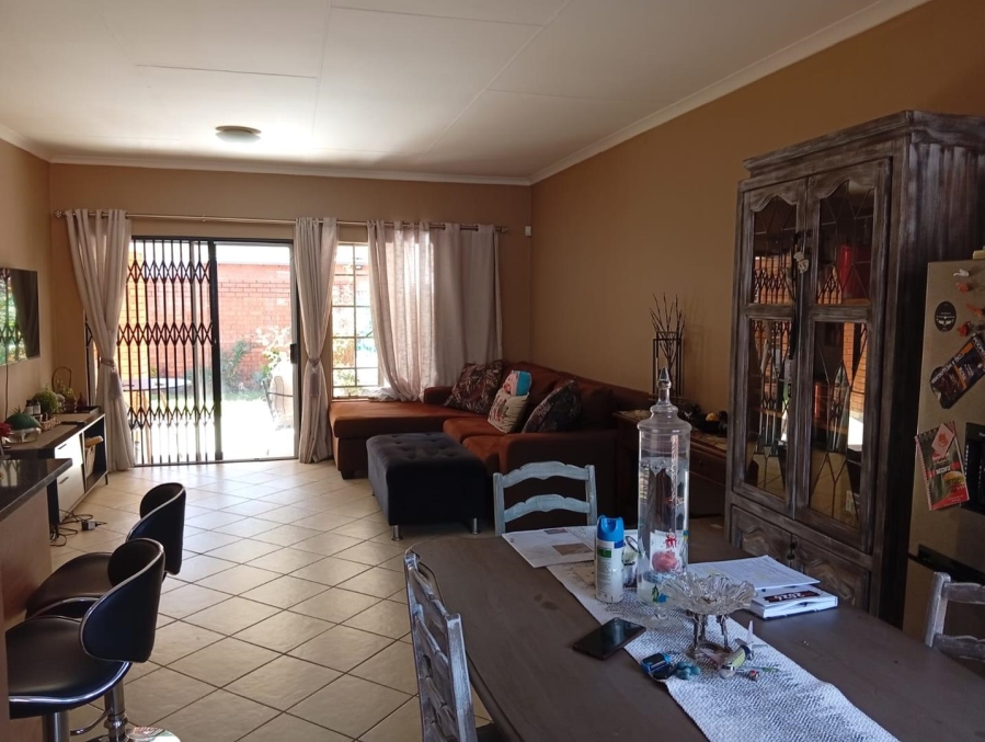 3 Bedroom Property for Sale in Sinoville Gauteng