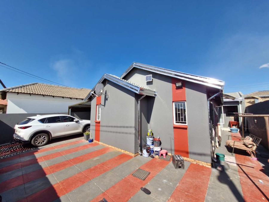 3 Bedroom Property for Sale in Mamelodi East Gauteng