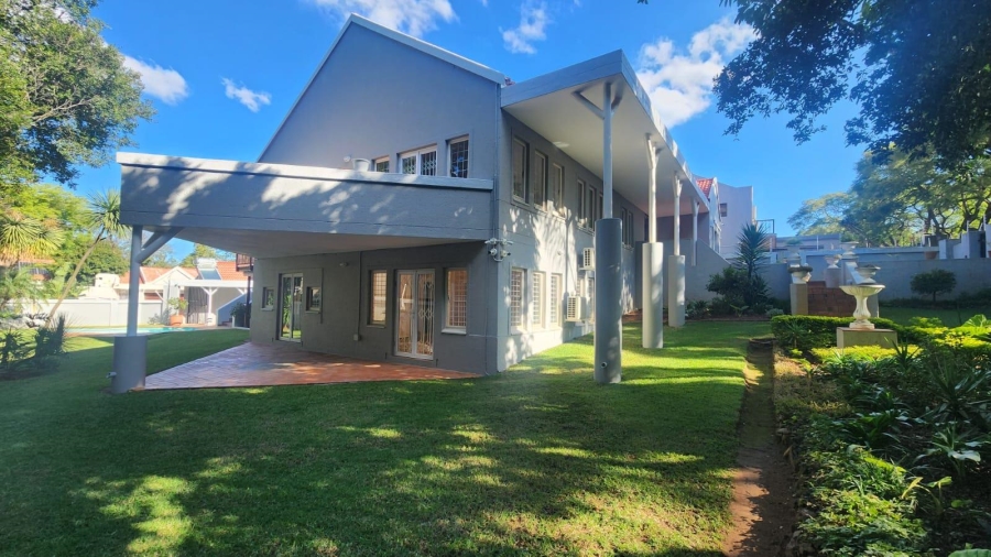 6 Bedroom Property for Sale in Waterkloof Ridge Gauteng