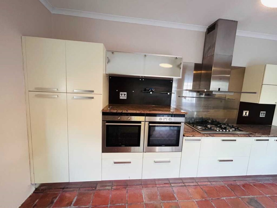6 Bedroom Property for Sale in Waterkloof Ridge Gauteng