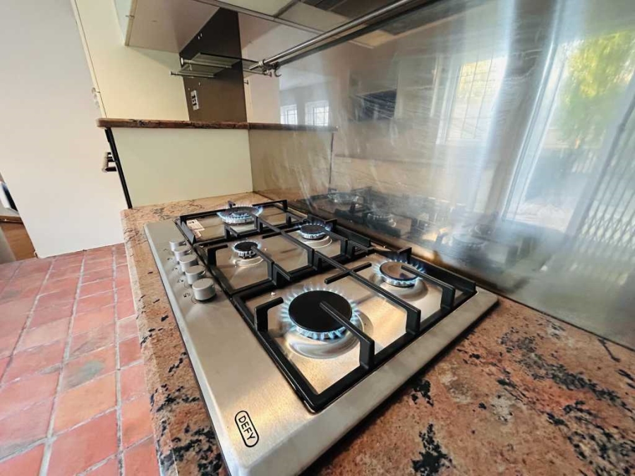 6 Bedroom Property for Sale in Waterkloof Ridge Gauteng