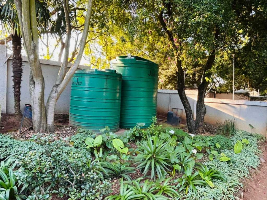 6 Bedroom Property for Sale in Waterkloof Ridge Gauteng