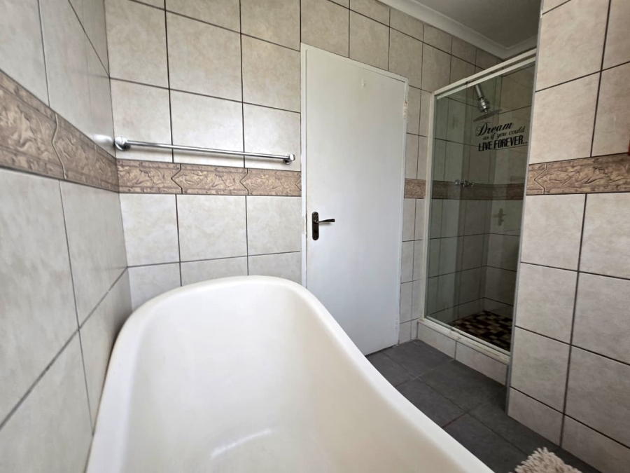 2 Bedroom Property for Sale in Randhart Gauteng