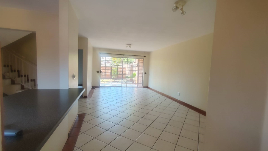 3 Bedroom Property for Sale in Die Hoewes Gauteng