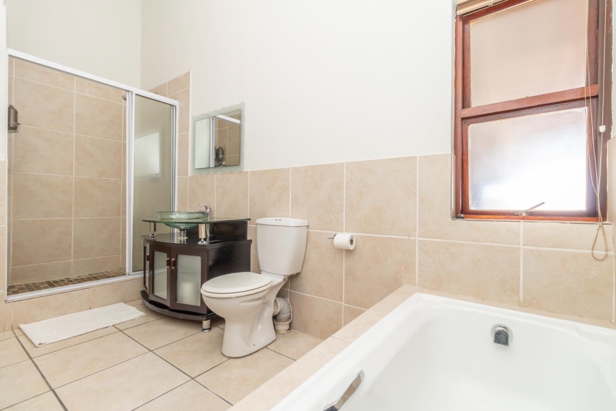 2 Bedroom Property for Sale in Weltevreden Park Gauteng
