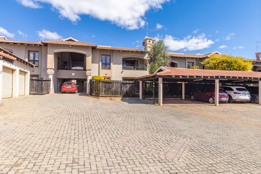 2 Bedroom Property for Sale in Weltevreden Park Gauteng