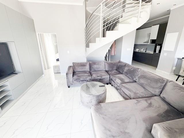 To Let 3 Bedroom Property for Rent in Sandhurst Gauteng