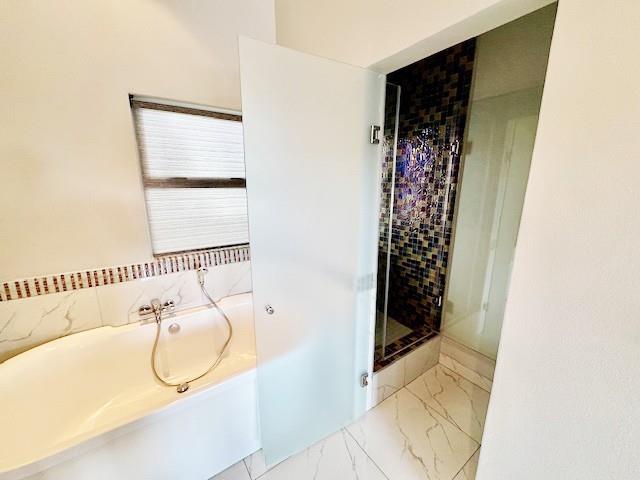To Let 3 Bedroom Property for Rent in Sandhurst Gauteng