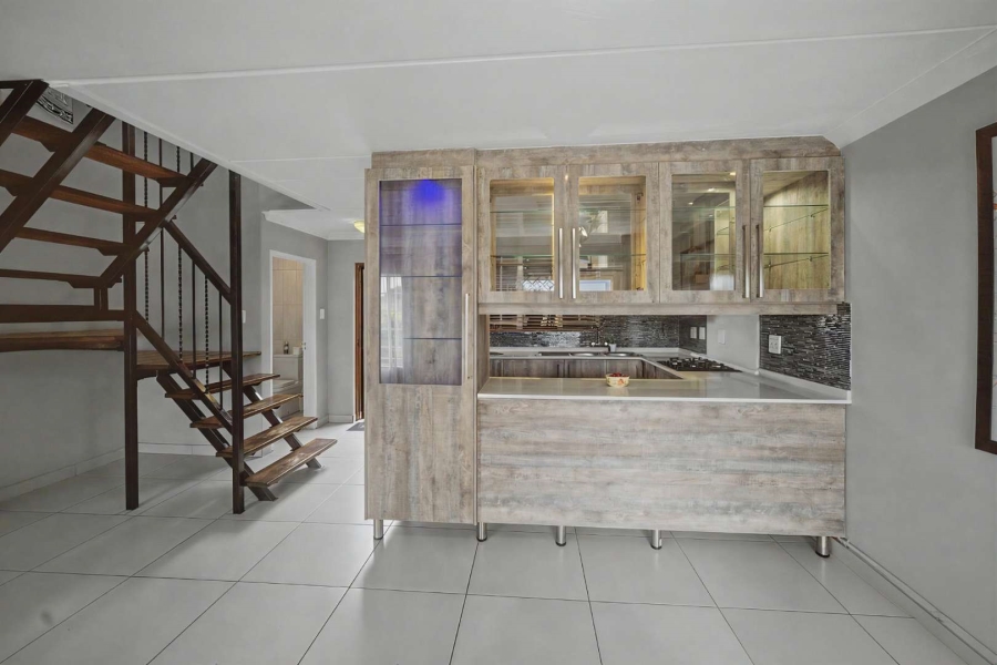 3 Bedroom Property for Sale in Annlin Gauteng