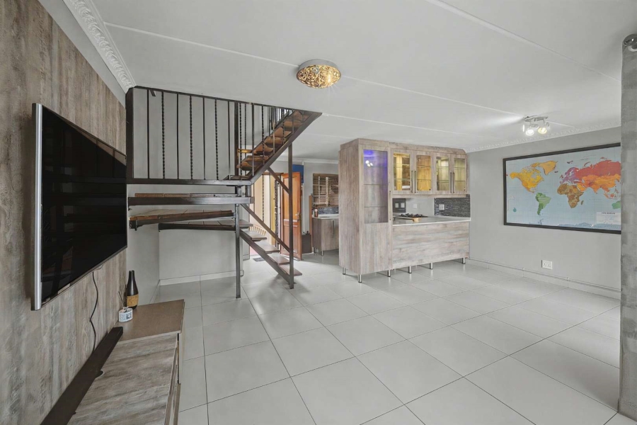 3 Bedroom Property for Sale in Annlin Gauteng