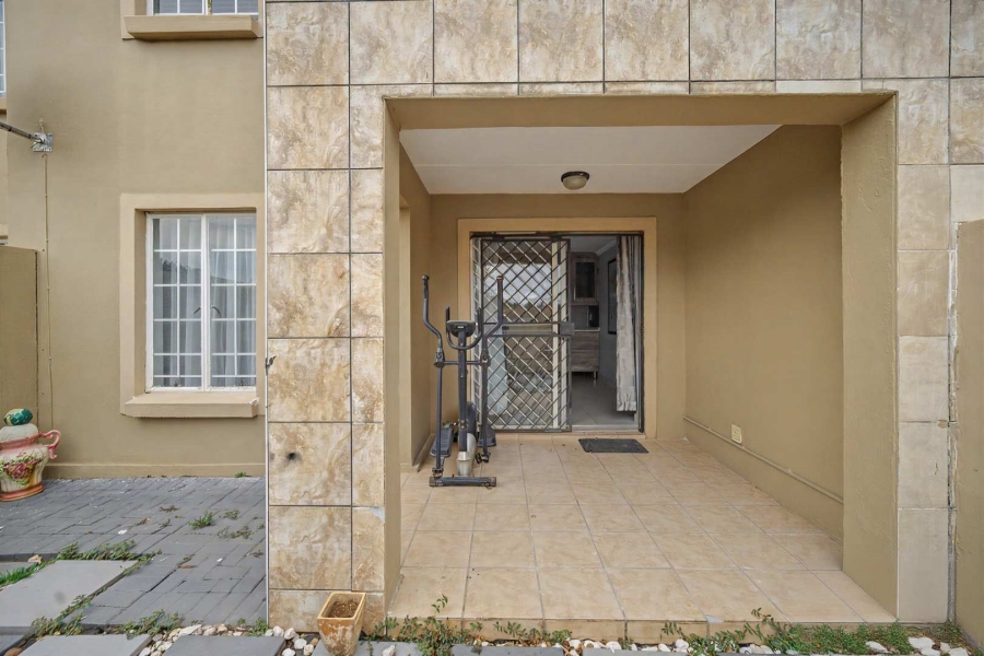 3 Bedroom Property for Sale in Annlin Gauteng