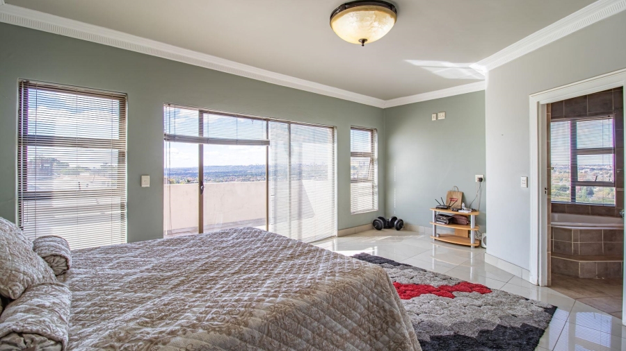 4 Bedroom Property for Sale in Northcliff Gauteng