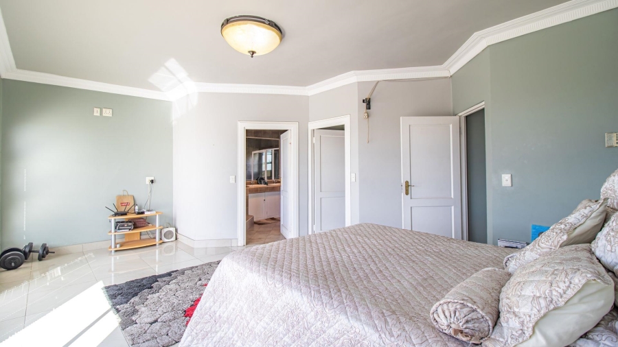 4 Bedroom Property for Sale in Northcliff Gauteng