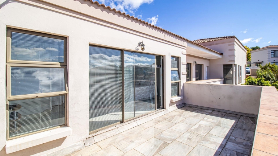 4 Bedroom Property for Sale in Northcliff Gauteng