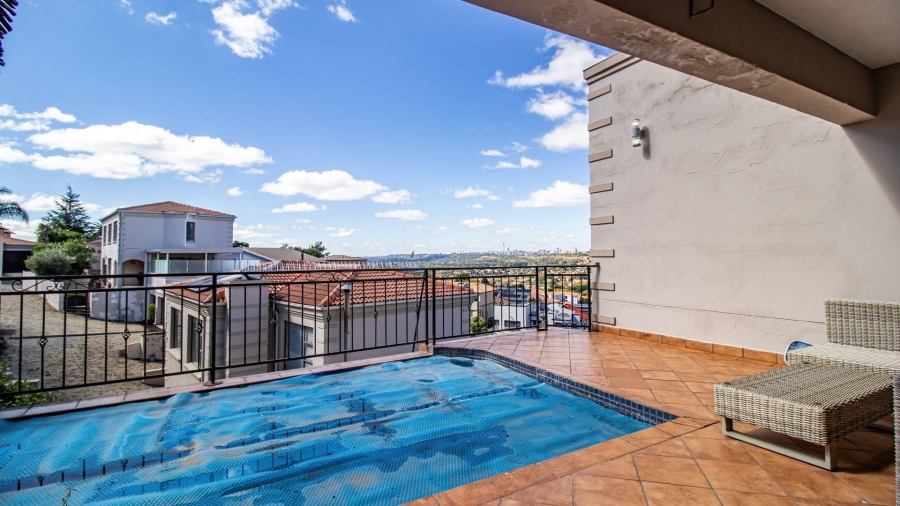 4 Bedroom Property for Sale in Northcliff Gauteng