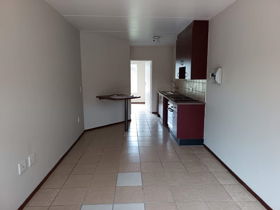 To Let 1 Bedroom Property for Rent in Theresa Park Gauteng