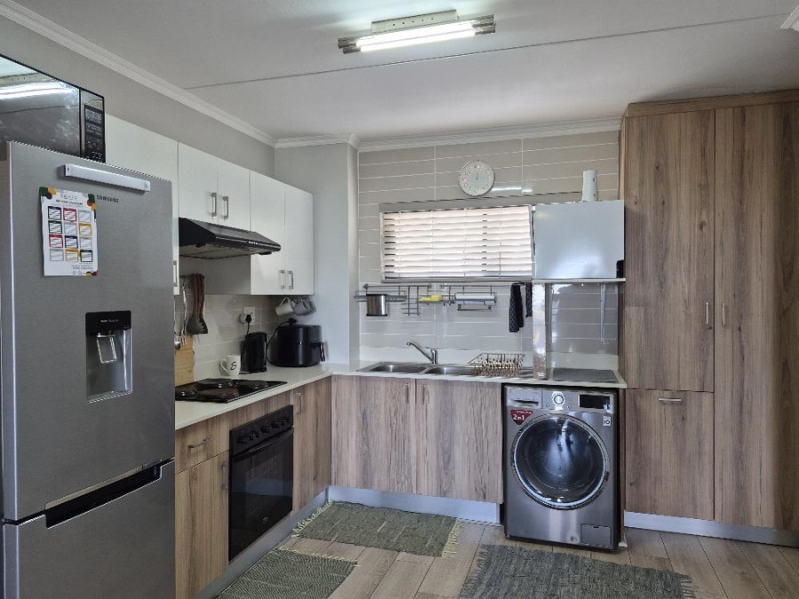 2 Bedroom Property for Sale in Lilianton Gauteng