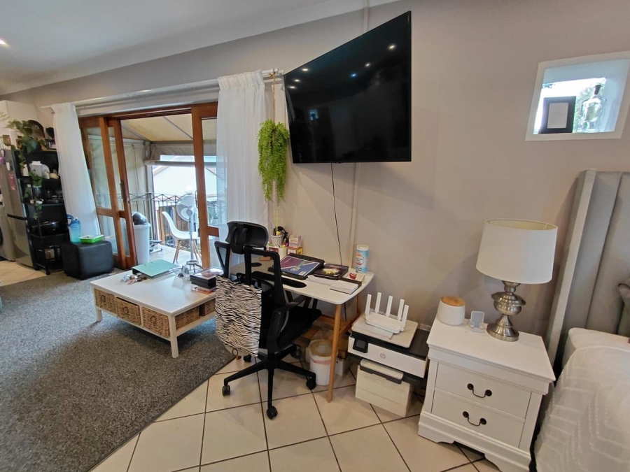 To Let 0 Bedroom Property for Rent in Robindale Gauteng