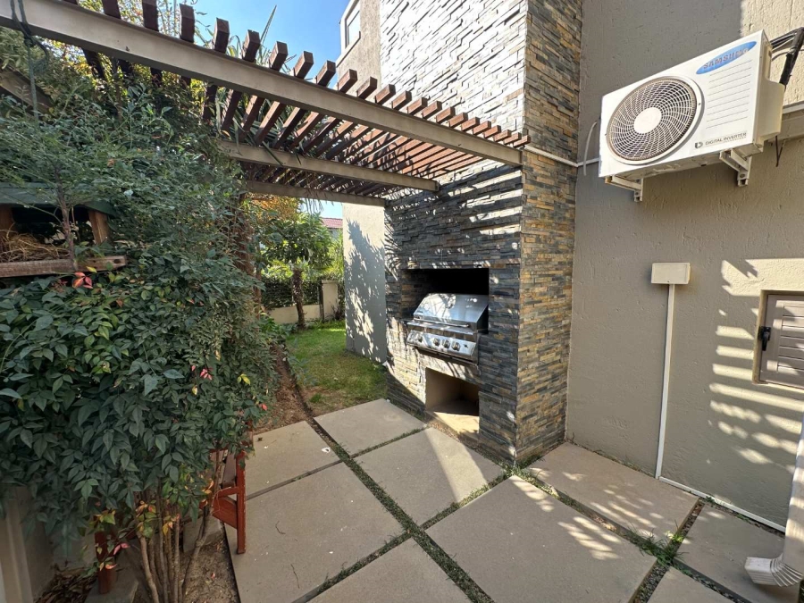 4 Bedroom Property for Sale in Blue Valley Golf Estate Gauteng