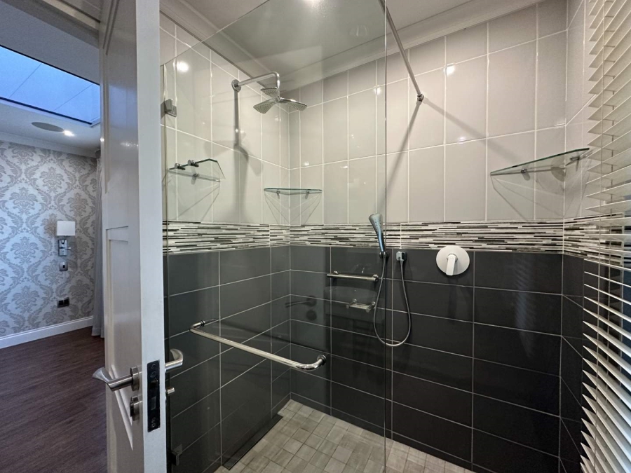 4 Bedroom Property for Sale in Blue Valley Golf Estate Gauteng