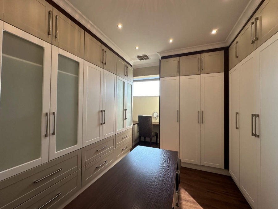 4 Bedroom Property for Sale in Blue Valley Golf Estate Gauteng