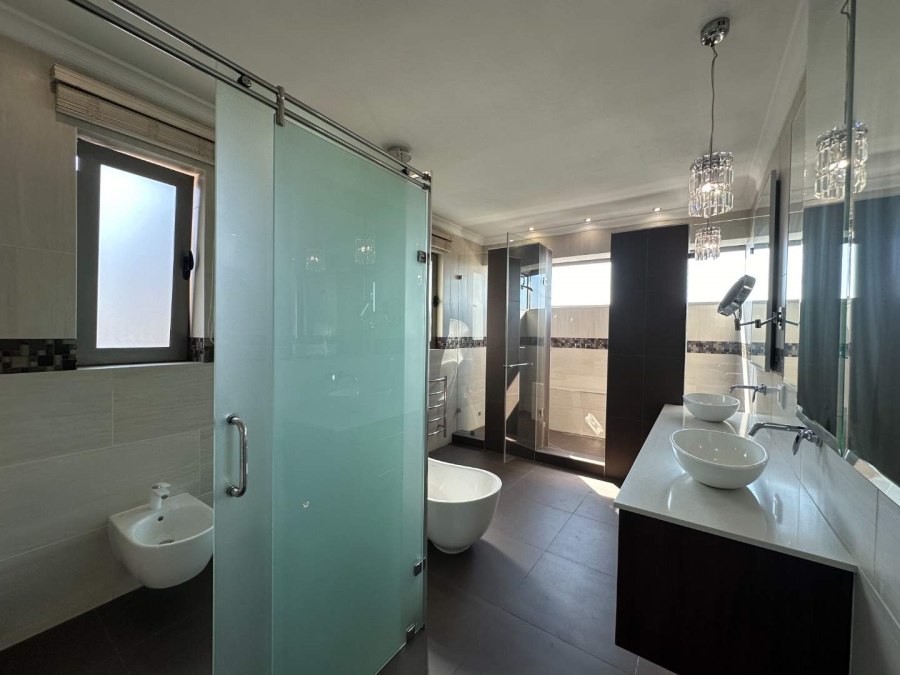 4 Bedroom Property for Sale in Blue Valley Golf Estate Gauteng