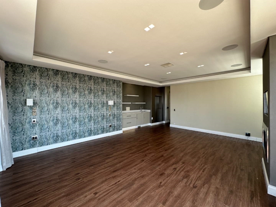 4 Bedroom Property for Sale in Blue Valley Golf Estate Gauteng
