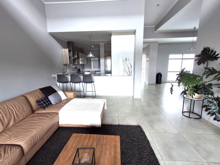 To Let 3 Bedroom Property for Rent in Oaklands Gauteng