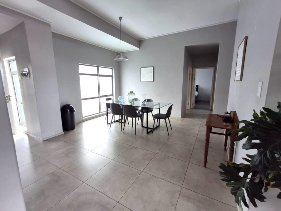 To Let 3 Bedroom Property for Rent in Oaklands Gauteng