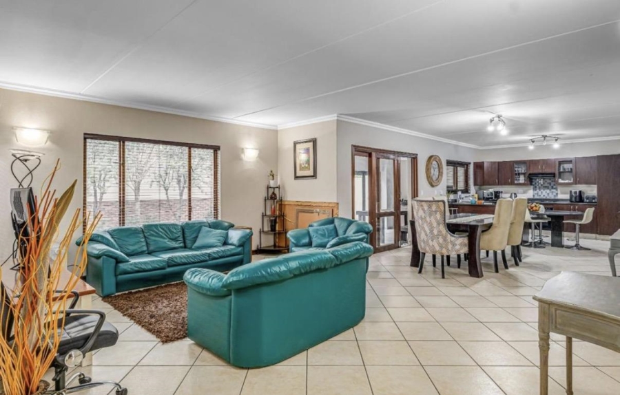 3 Bedroom Property for Sale in Glenvista Gauteng