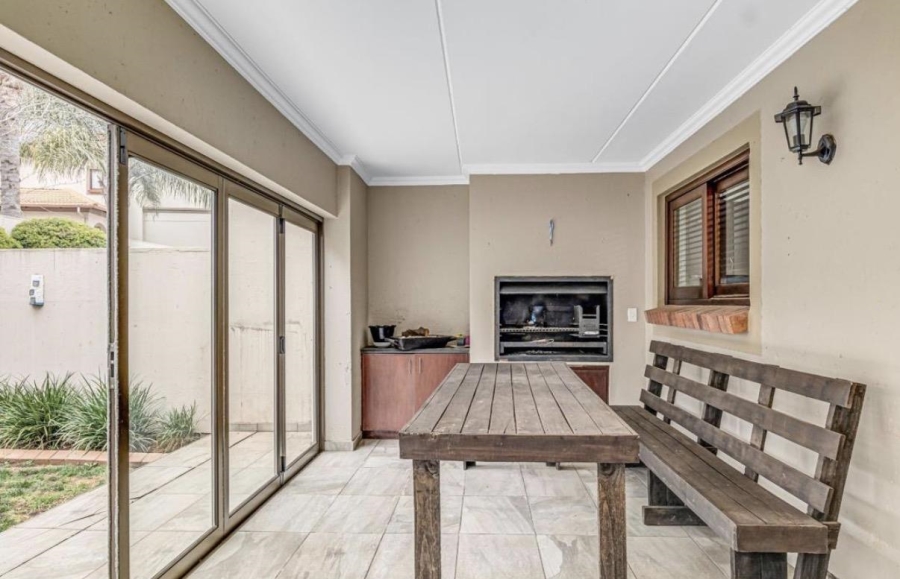3 Bedroom Property for Sale in Glenvista Gauteng