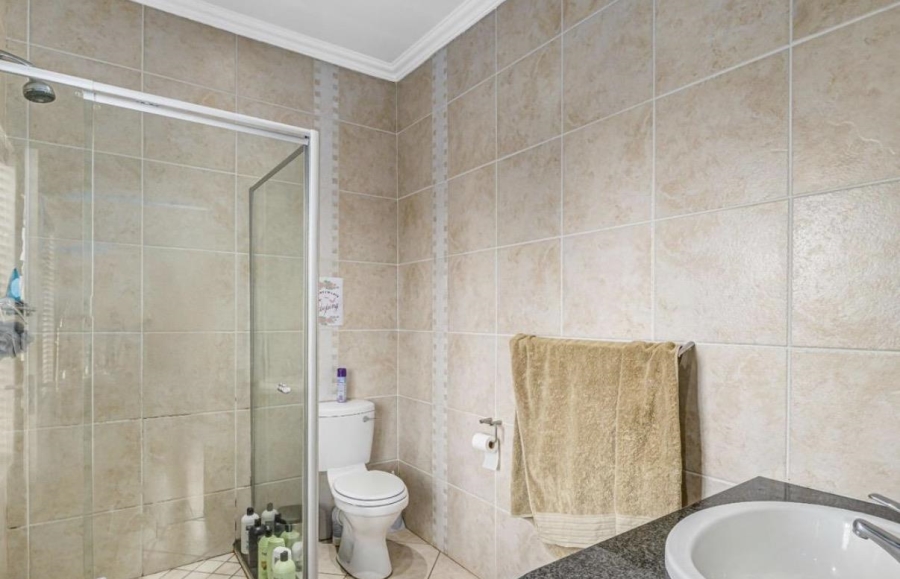 3 Bedroom Property for Sale in Glenvista Gauteng