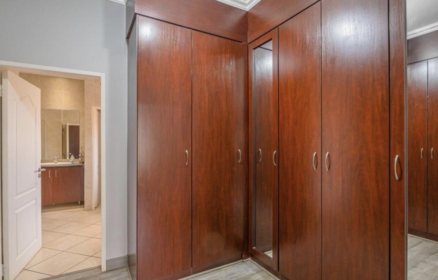 3 Bedroom Property for Sale in Glenvista Gauteng