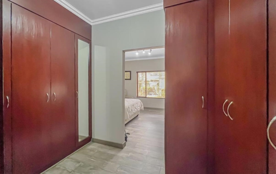 3 Bedroom Property for Sale in Glenvista Gauteng