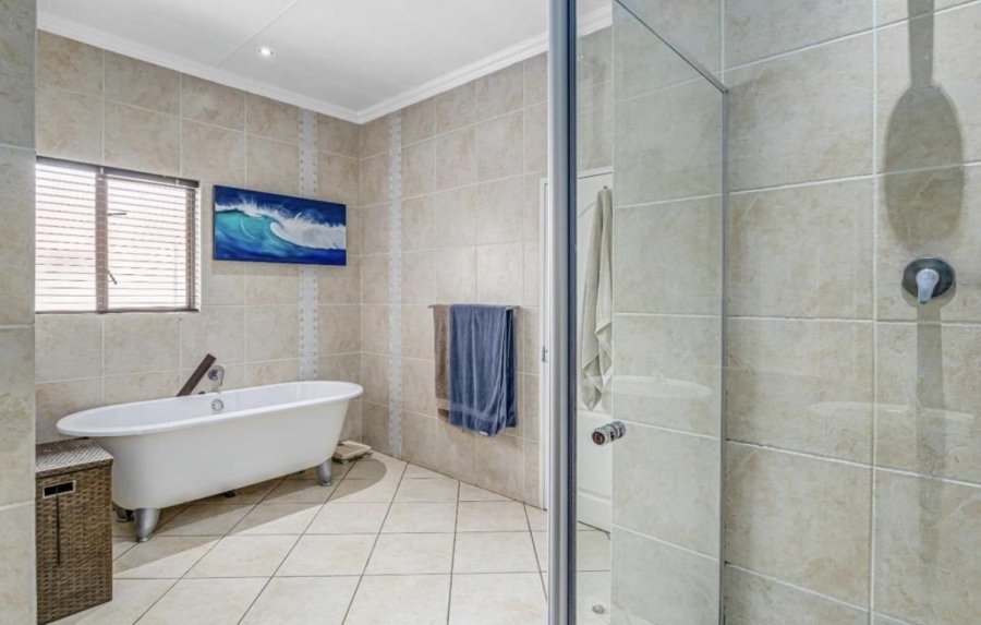 3 Bedroom Property for Sale in Glenvista Gauteng