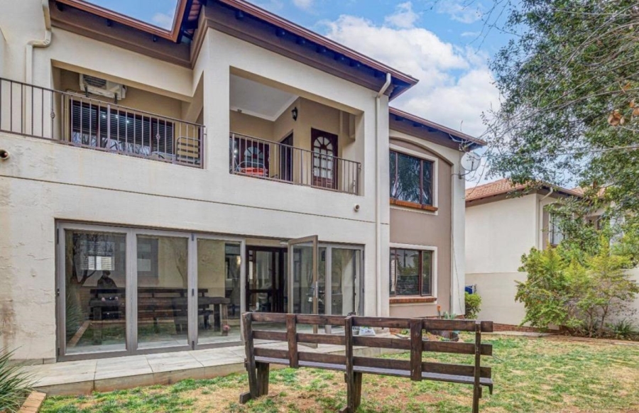 3 Bedroom Property for Sale in Glenvista Gauteng