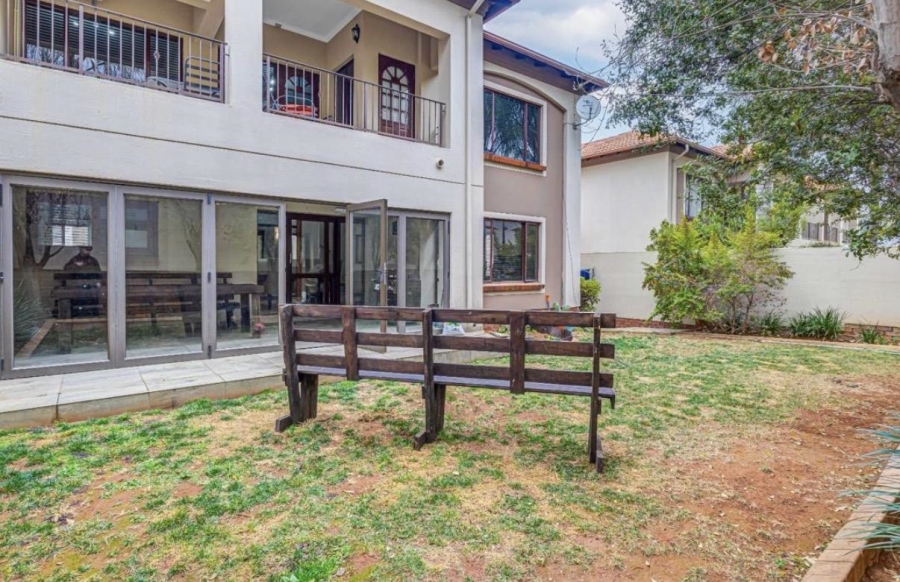 3 Bedroom Property for Sale in Glenvista Gauteng
