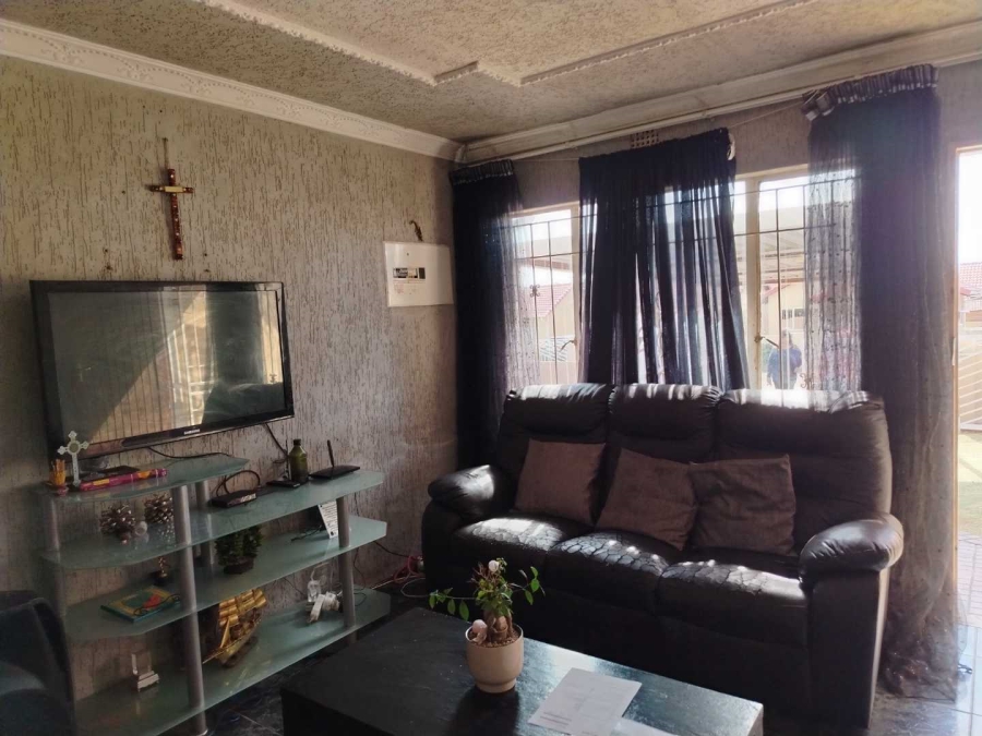 3 Bedroom Property for Sale in Ormonde Gauteng