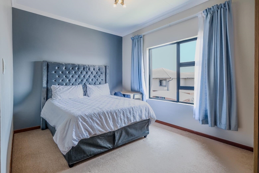 2 Bedroom Property for Sale in Noordwyk Gauteng