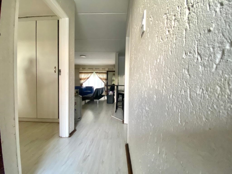 1 Bedroom Property for Sale in Morningside Gauteng