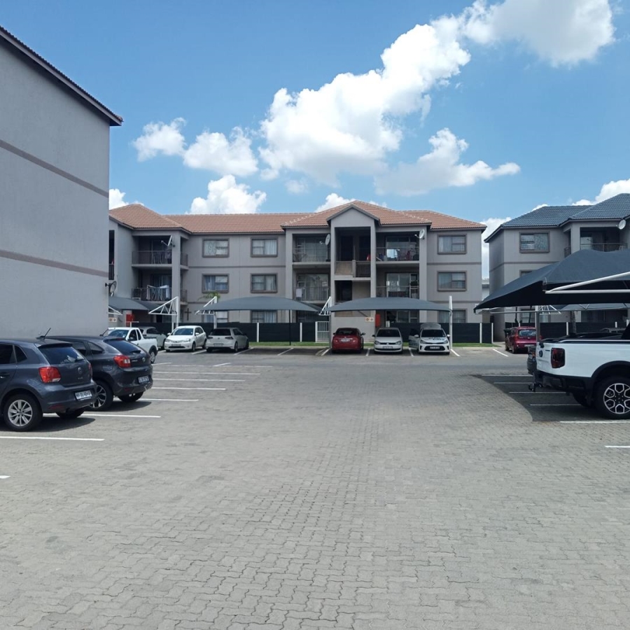 2 Bedroom Property for Sale in Bardene Gauteng