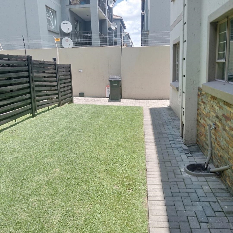 2 Bedroom Property for Sale in Bardene Gauteng
