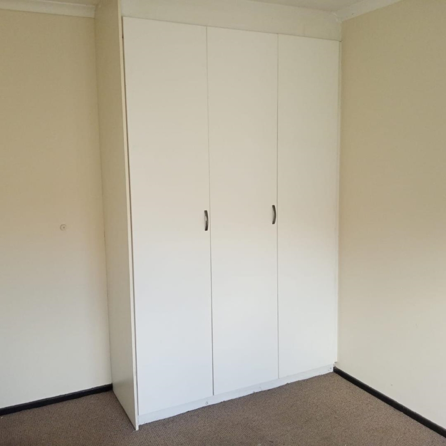 2 Bedroom Property for Sale in Bardene Gauteng